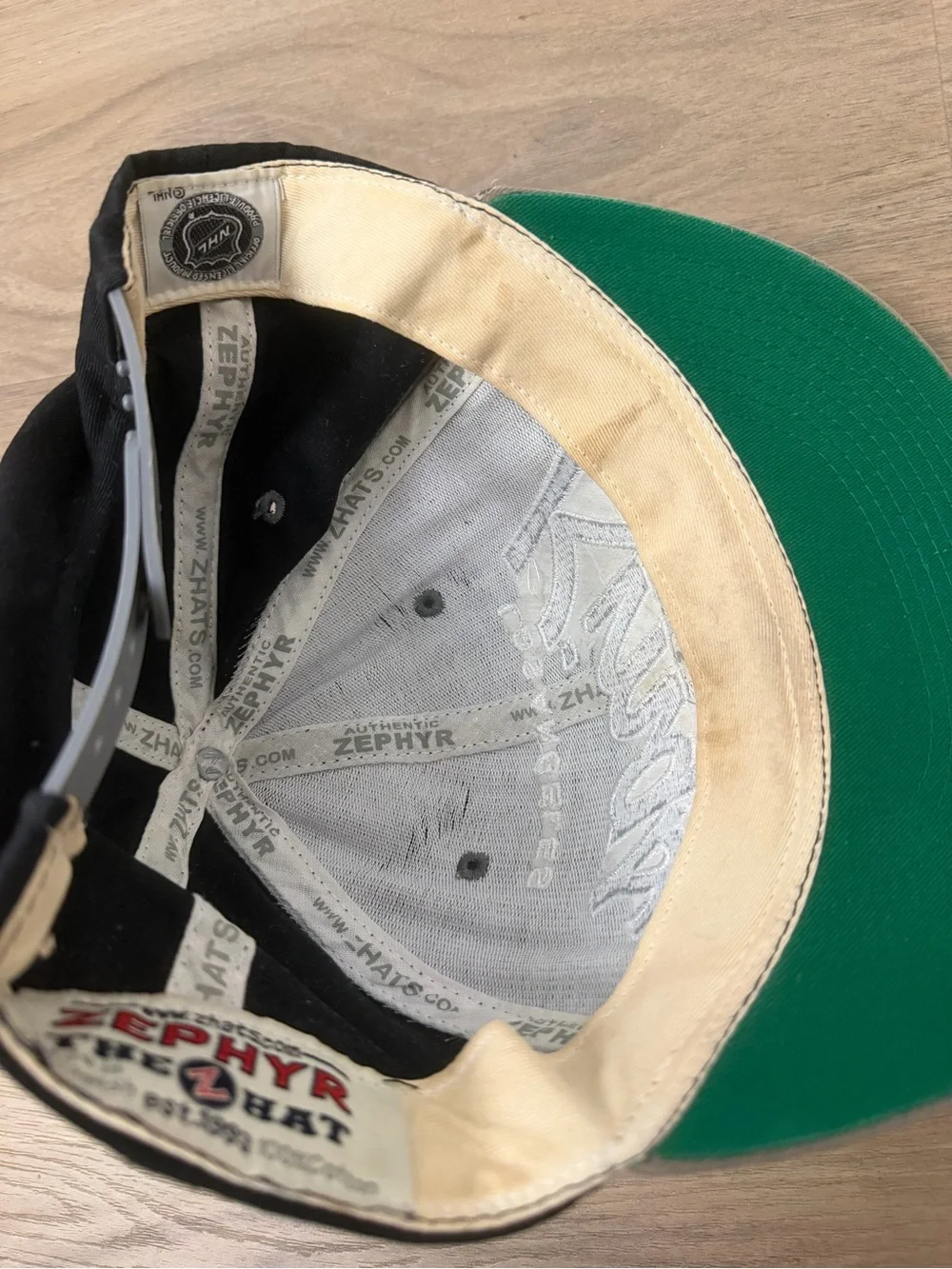 Los Angeles Kings Script Logo Snapback Hat - Black & Gray